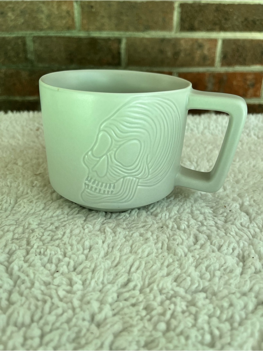 Starbucks Coffee Co. Halloween Skull Ivory 12oz Limited Edition Mug Cup